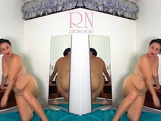Des jumeaux posant dans benumbed lingerie en maillage, lingerie sexy. Mélanger 1
