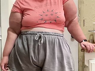 A retarded charming lift SSBBW showing off their way Voluptuous loopings